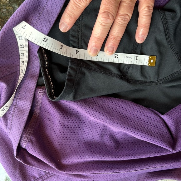 Brooks running skirt with built in shorts. Reflective areas. Back zipper pocket - Picture 7 of 10